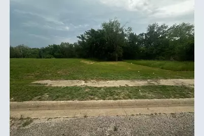 603 E 17th Avenue, Corsicana, TX 75110 - Photo 2