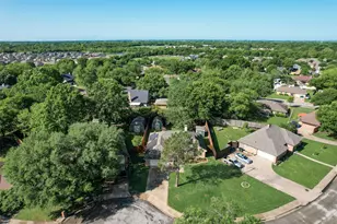 204 Tanglewood Ln, Waxahachie, TX 75165 - Photo 2