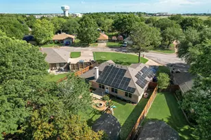 204 Tanglewood Ln, Waxahachie, TX 75165 - Photo 6