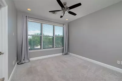 724 Skyline Bluff Court, Fort Worth, TX 76102 - Photo 14