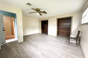 407 Bremond St, Franklin, TX 77856 - Photo 20