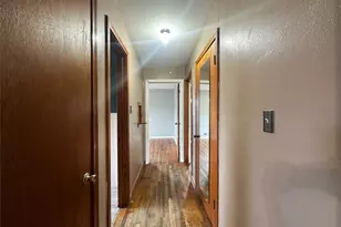 407 Bremond St, Franklin, TX 77856 - Photo 14