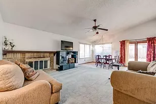 1818 Plantation Rd, Garland, TX 75044 - Photo 6