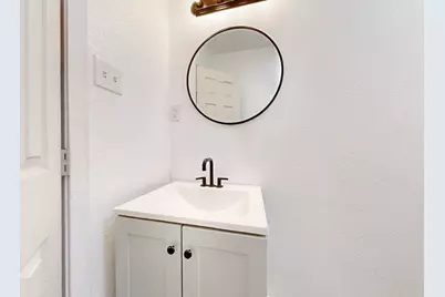 630 Dalworth Street, Grand Prairie, TX 75050 - Photo 16