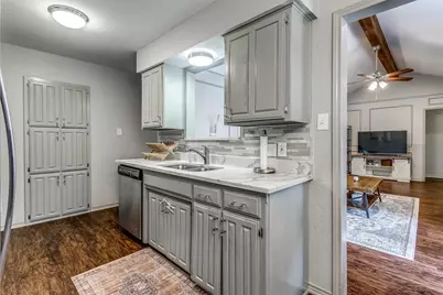 2123 Valleydale Drive, Arlington, TX 76013 - Photo 12