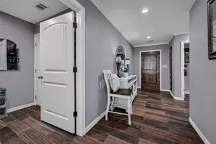 717 S Elm St, Sherman, TX 75090 - Photo 8