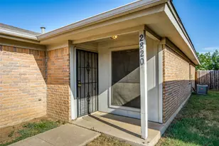 2820 Ridgecrest Dr, Fort Worth, TX 76133 - Photo 4