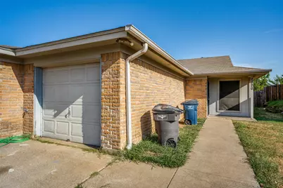 2820 Ridgecrest Drive, Fort Worth, TX 76133 - Photo 2