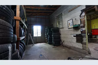 400 E Main Street, Honey Grove, TX 75446 - Photo 22