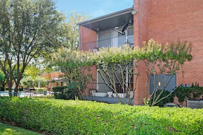 578 E Avenue J #B, Grand Prairie, TX 75050 - Photo 6