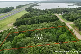 100 Oakridge Ct, Mabank, TX 75147 - Photo 1