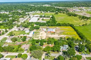 2309 Holsum Cir, Greenville, TX 75401 - Photo 8