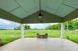 218 Co Rd 2992, Windom, TX 75492 - Photo 16