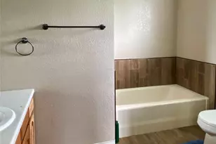 218 Co Rd 2992, Windom, TX 75492 - Photo 10