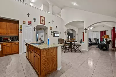 196 Creek Drive, Whitney, TX 76692 - Photo 4