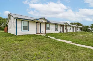 1450 Lincoln Dr, Stephenville, TX 76401 - Photo 2