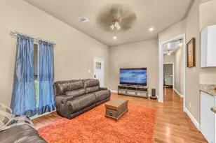 4911 Wichita St, Granbury, TX 76048 - Photo 10