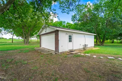 135 Kirkpatrick Road, Ennis, TX 75119 - Photo 34