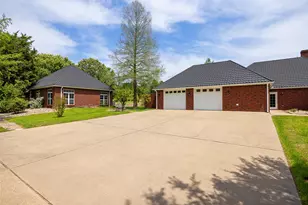 4390 Stonebridge, Athens, TX 75751 - Photo 32