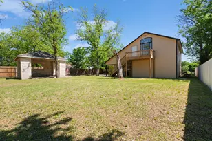 1103 Chase Ave, Cleburne, TX 76031 - Photo 26
