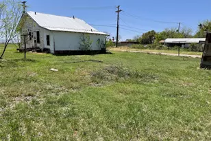 816 W Elliott St, Breckenridge, TX 76424 - Photo 2