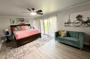 536 E Avenue J, Grand Prairie, TX 75050 - Photo 6