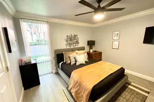 536 E Avenue J, Grand Prairie, TX 75050 - Photo 10