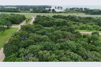 100 Oakmont Drive, Mabank, TX 75147 - Photo 4