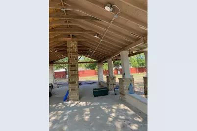 825 S Hughes Avenue, Fort Worth, TX 76103 - Photo 2