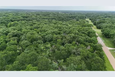 114 Oakmont Drive, Mabank, TX 75147 - Photo 2