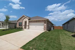 1021 Traction Trl, Cleburne, TX 76031 - Photo 2