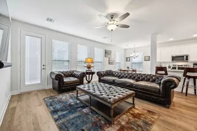 6815 Joelene Rae Drive, Arlington, TX 76001 - Photo 4