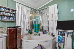 236 Bode Rd, Elm Mott, TX 76640 - Photo 20