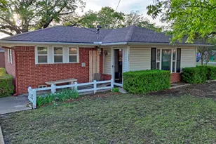 522 Montague St, Nocona, TX 76255 - Photo 1