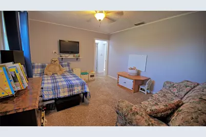 522 Montague Street, Nocona, TX 76255 - Photo 6
