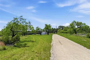 570 Pr 42103, Evant, TX 76525 - Photo 22