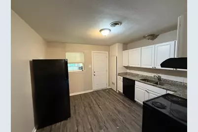 2506 Normont Circle, Fort Worth, TX 76103 - Photo 4