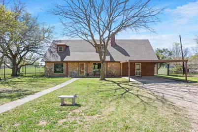 423 Oakview Circle, Waco, TX 76705 - Photo 1