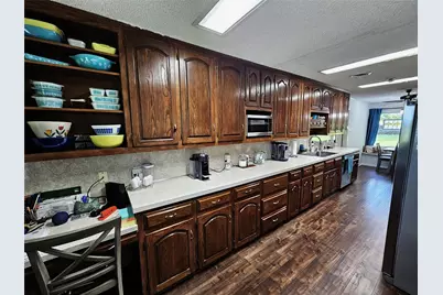 220 N Calhoun Street, Groesbeck, TX 76642 - Photo 4