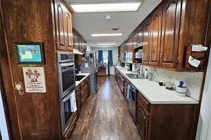 220 N Calhoun St, Groesbeck, TX 76642 - Photo 6