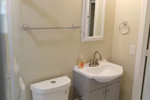 1037 E Cantey St, Fort Worth, TX 76104 - Photo 18