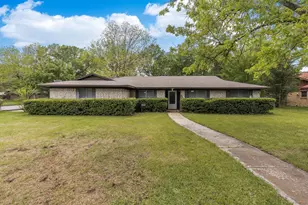 2625 Washington St, Commerce, TX 75428 - Photo 1