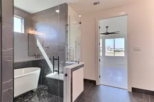 412 Vista Buena Trl, Fort Worth, TX 76111 - Photo 2