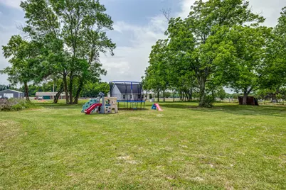 411 W Houston Street, Leonard, TX 75452 - Photo 24