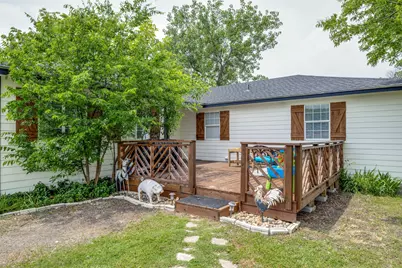 411 W Houston Street, Leonard, TX 75452 - Photo 2