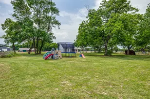 411 W Houston St, Leonard, TX 75452 - Photo 24