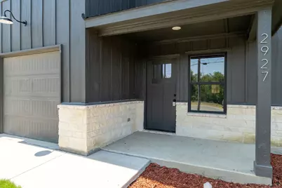 2927 Angle Avenue, Fort Worth, TX 76106 - Photo 2