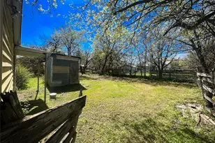 509 Henderson, Jacksboro, TX 76458 - Photo 2