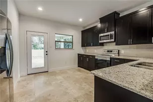 10185 Budtime Ln, Dallas, TX 75217 - Photo 14