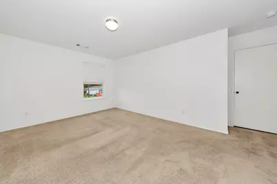 6021 Lucas Court, Fort Worth, TX 76119 - Photo 24